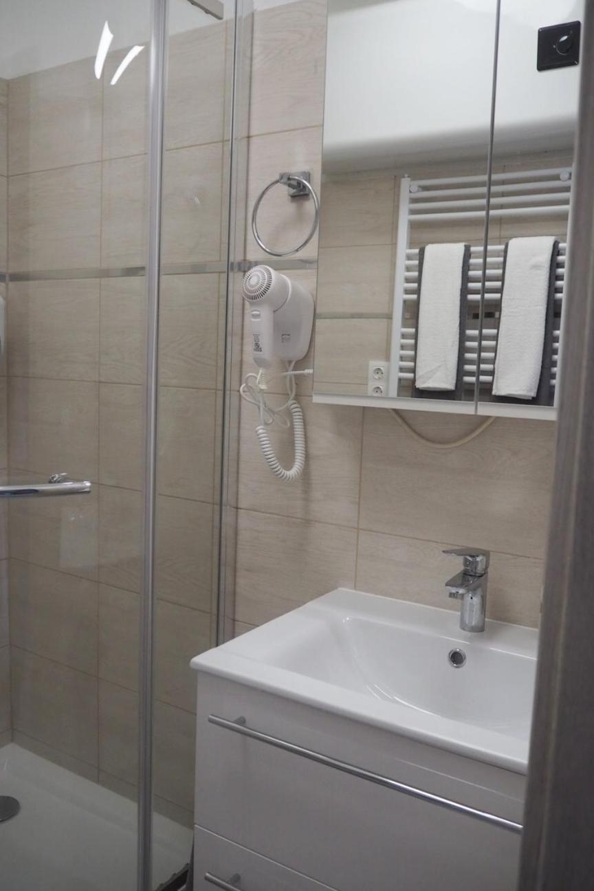 Szent Benedek Apartman Appartement Fot Buitenkant foto
