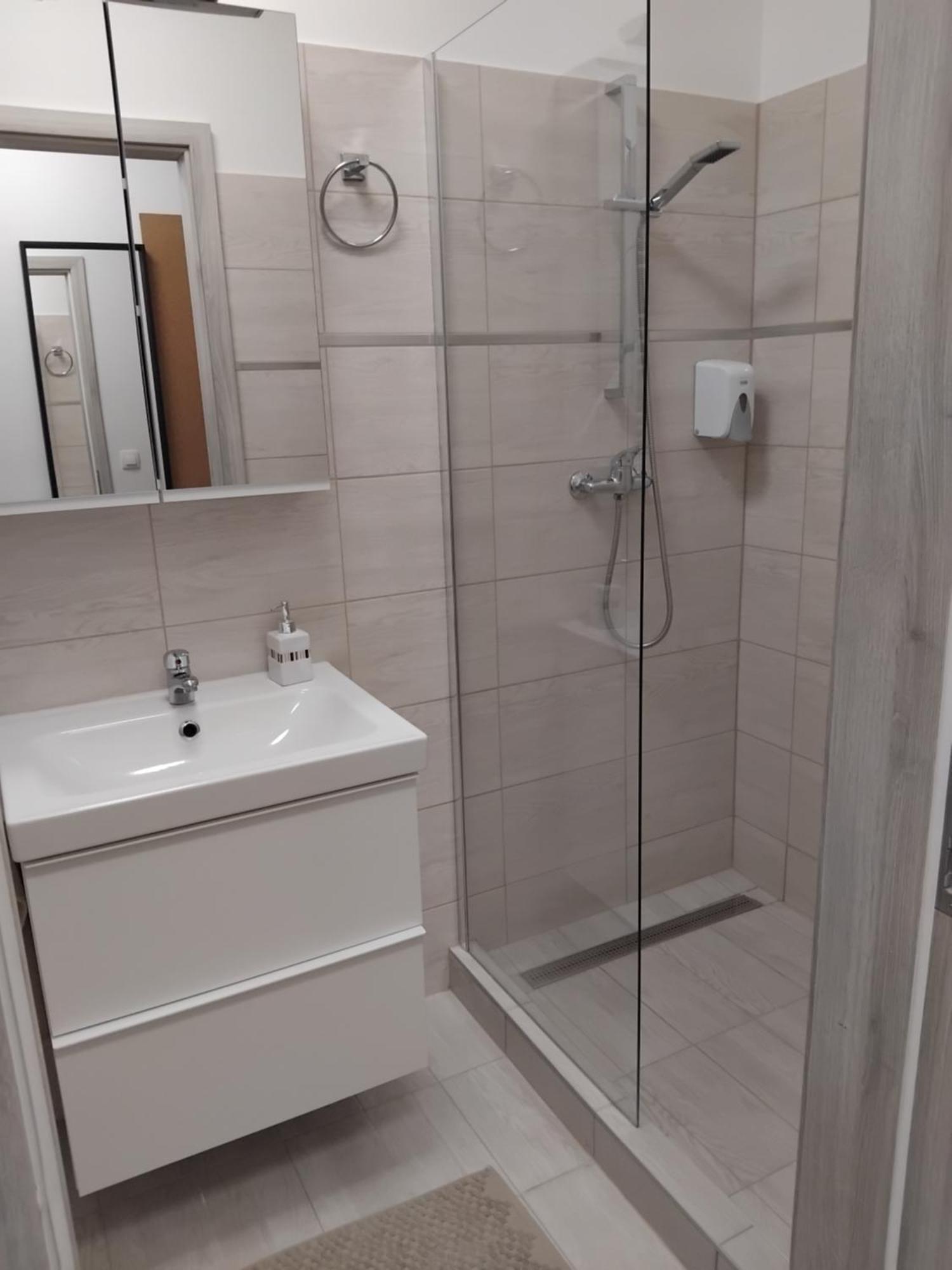 Szent Benedek Apartman Appartement Fot Buitenkant foto